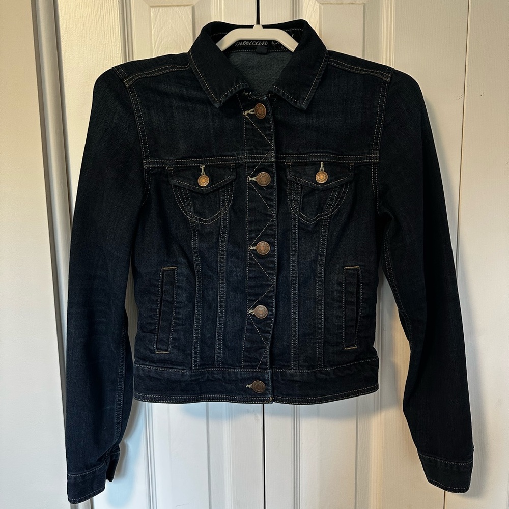 Slim Cropped Denim Jacket Size Medium